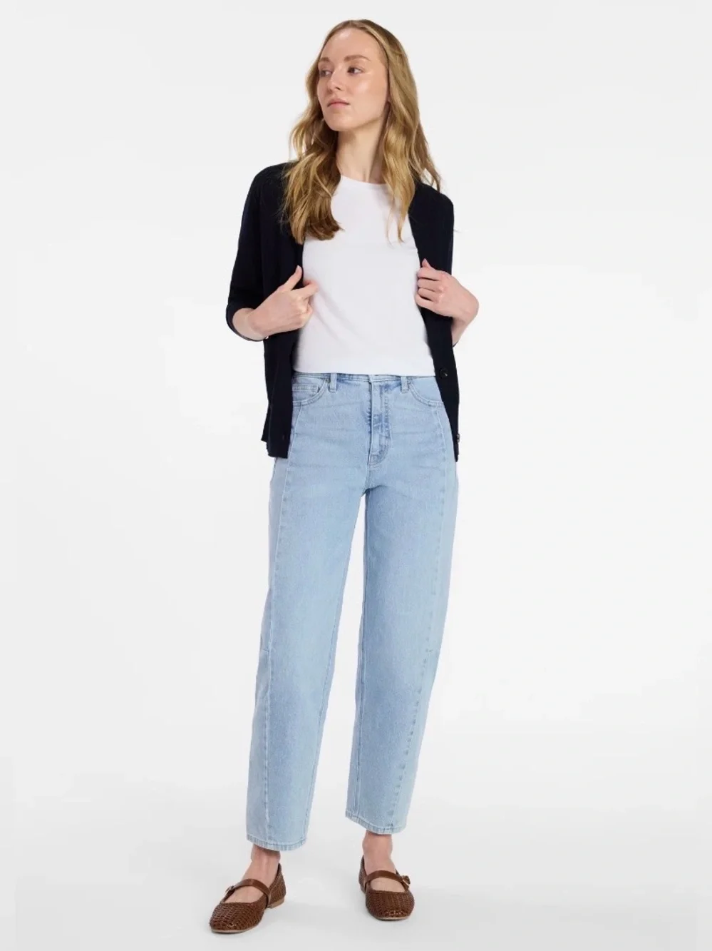 Time and Tru High Rise Barrel Jeans Light Wash Blue Women Denim Pants Ankle NWT